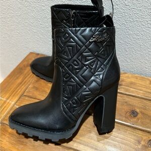 Karl Lagerfeld Black ankle heeled‎ boots booties